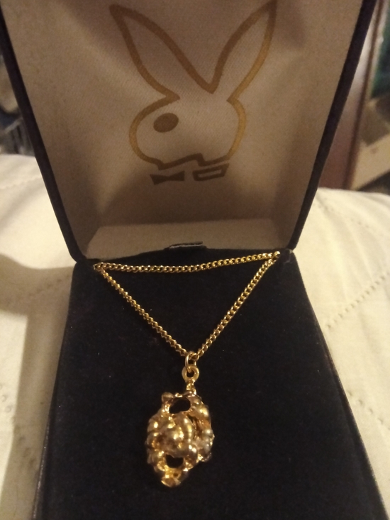 PLAYBOY Jewelry - Playboy Gold-Tone Pendant Necklace Like New